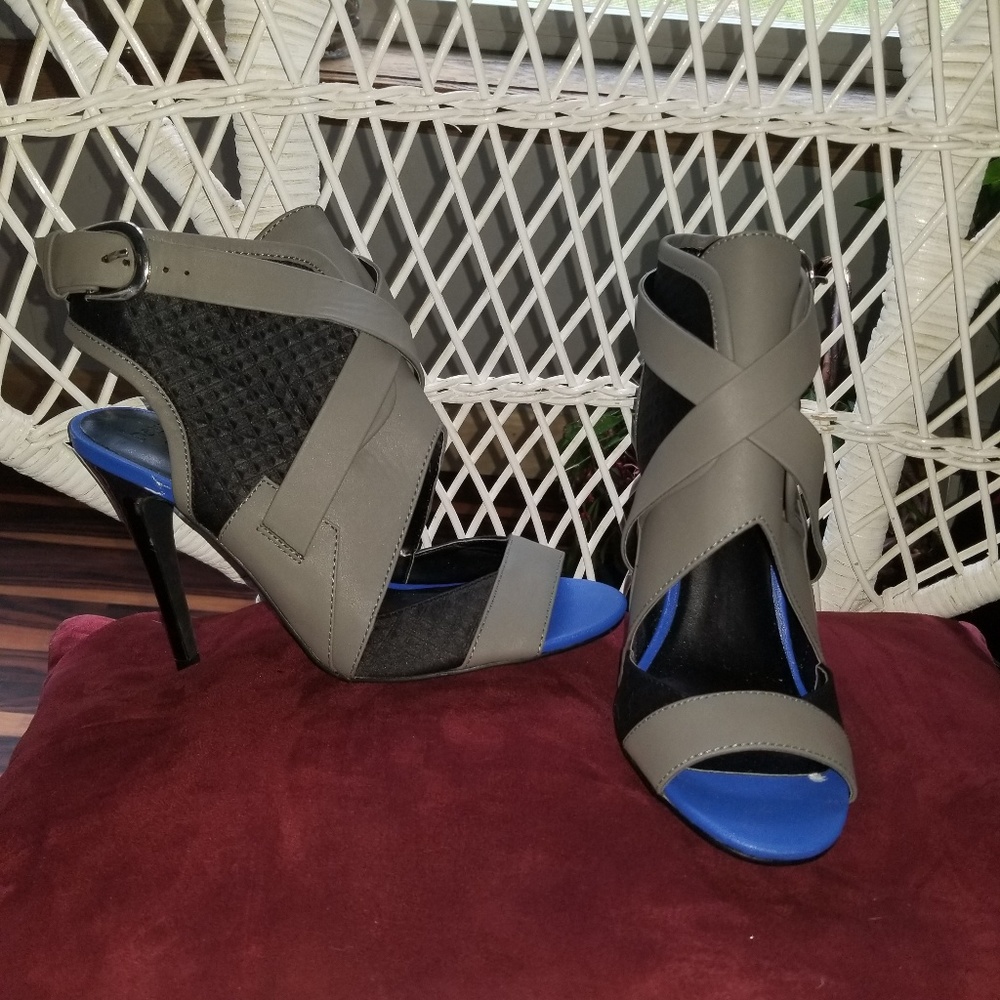 Chic heels - Picture 2 of 3